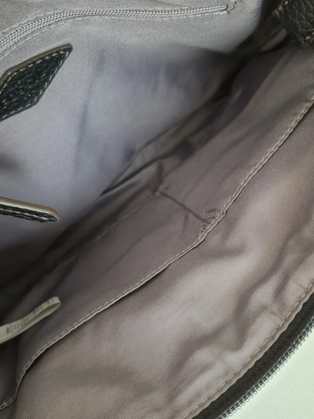 Minimalist Fossil Black Pebbled Leather Crossbody Bag - Picture 8 of 11